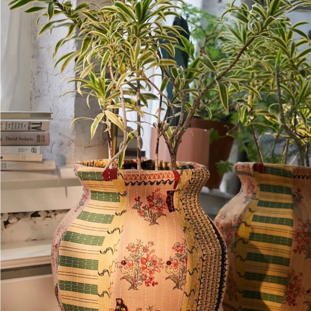 UO Kantha Pouf & Matching Plant Stand